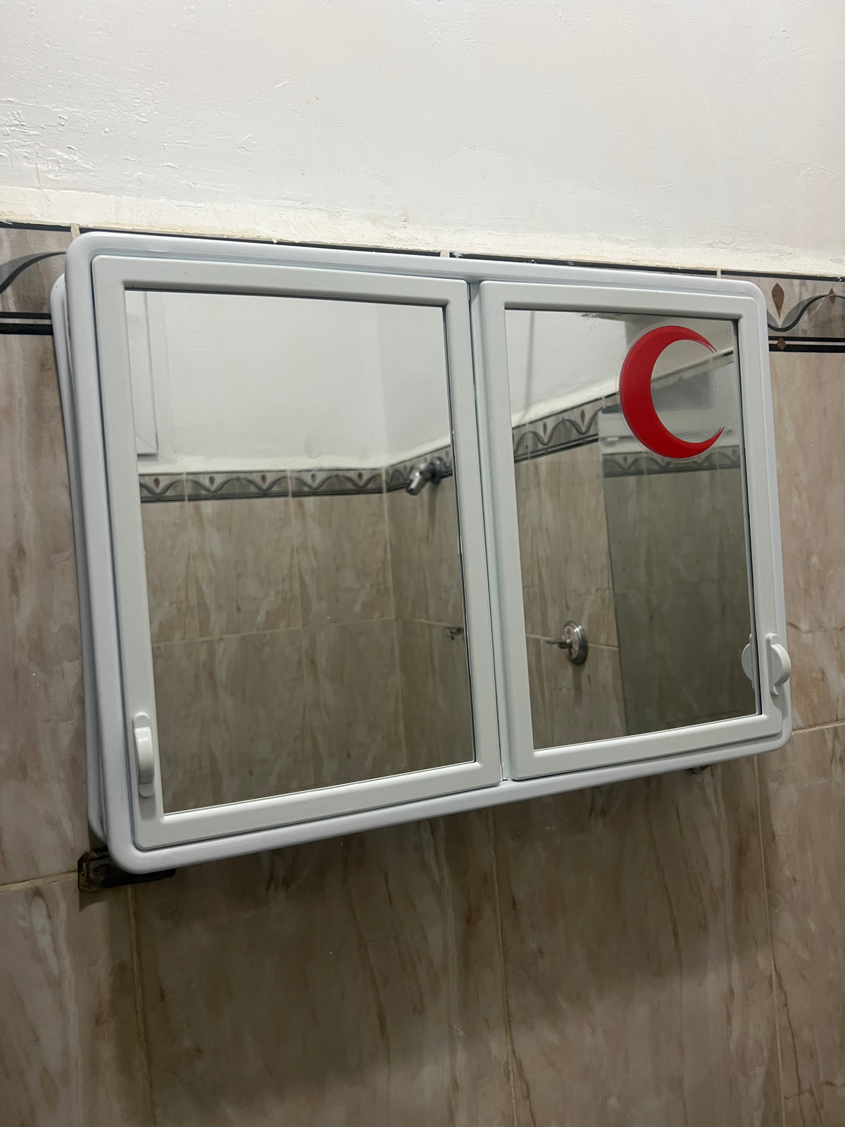 cm 47/cm34 خزانة صيدلية